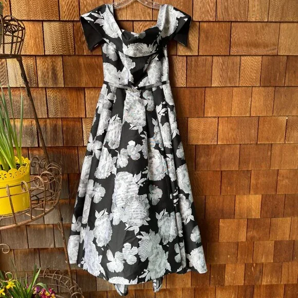 EUC Vince Camuto Black Floral Jacquard Off-the-Shoulder Formal Dress - Women's 6 - Picture 10 of 13